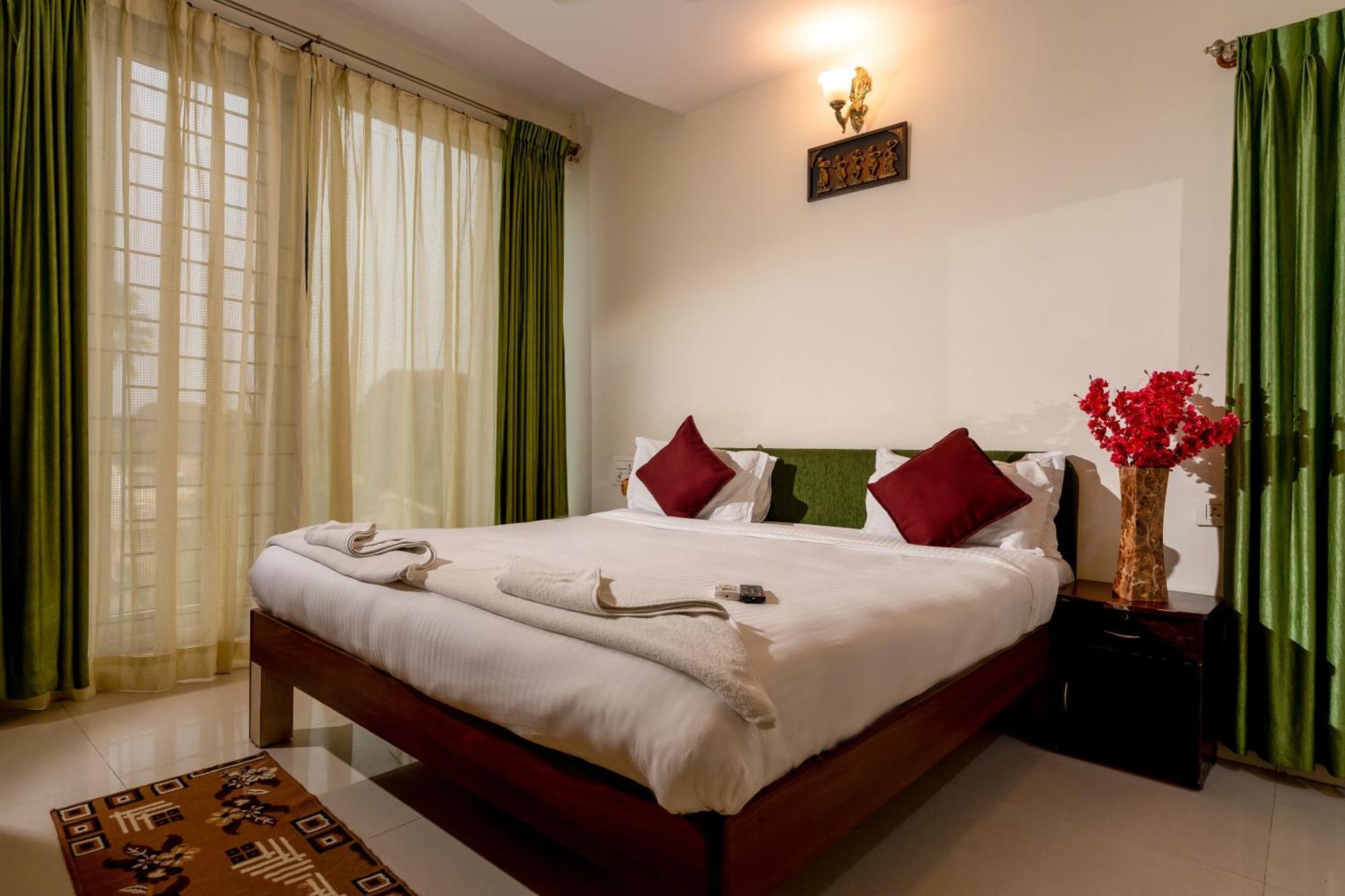 Seasons Suites Koramangala Bangalore Exterior photo