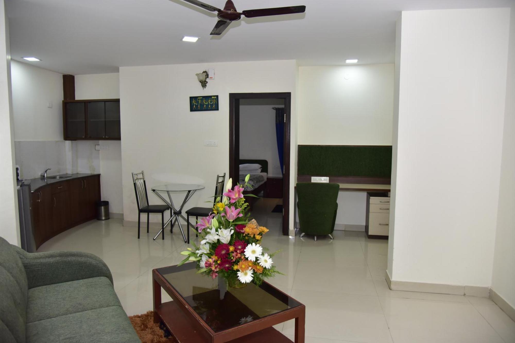 Seasons Suites Koramangala Bangalore Exterior photo