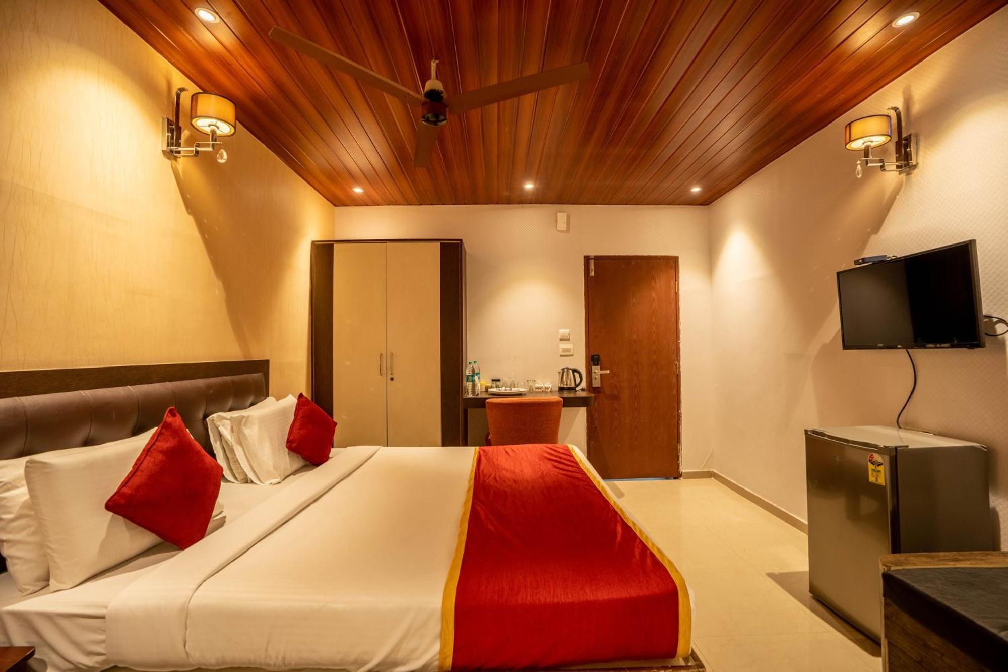 Seasons Suites Koramangala Bangalore Exterior photo