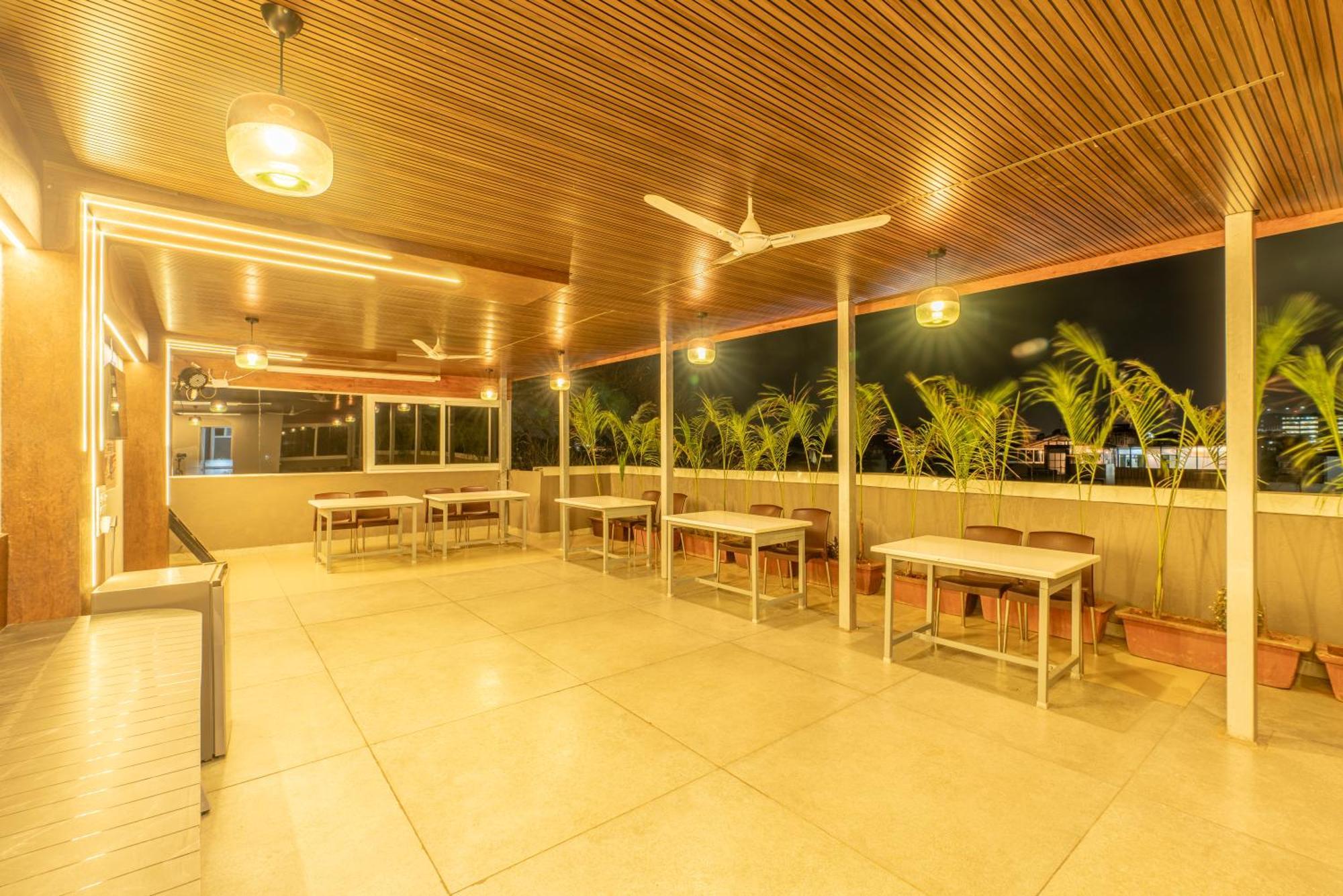 Seasons Suites Koramangala Bangalore Exterior photo